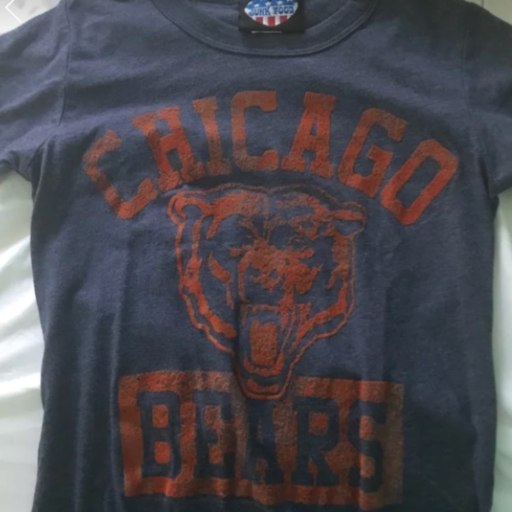 Chicago Bears Hot Topic Shirt S